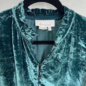 Anthropologie velvet top